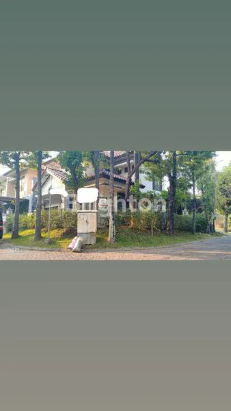 image HUNIAN MEWAH KAWASAN EKSKLUSIF DI SURABAYA BARAT (1)