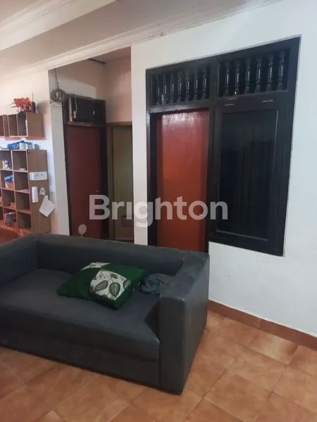 image RUMAH LETAK STRATEGIS LINGKUNGAN  PERUMAHAN COCOK UNTUK PERKANTORAN (5)