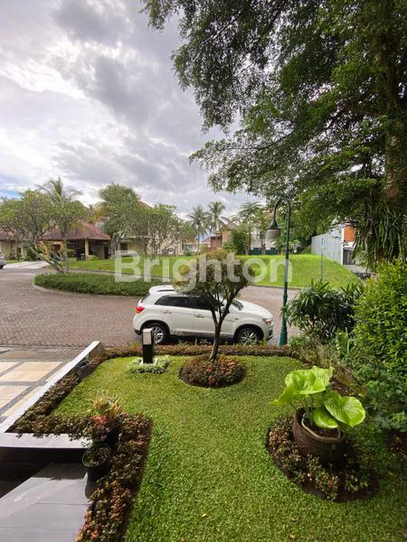 image HUNIAN NYAMAN CLUSTER FRONT VIEW RANCAMAYA GOLF ESTATE (2)