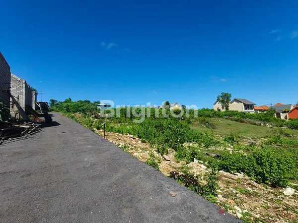 image BRAND NEW VILLA 3 BR , FULLY FURNISHED & ONLY 6 MINUTE TO BEACH AT NUSA DUA , BALI (8)