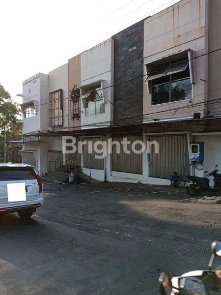 GEDUNG KOMERSIAL 2 LANTAI STRATEGIS SEMARANG ATAS