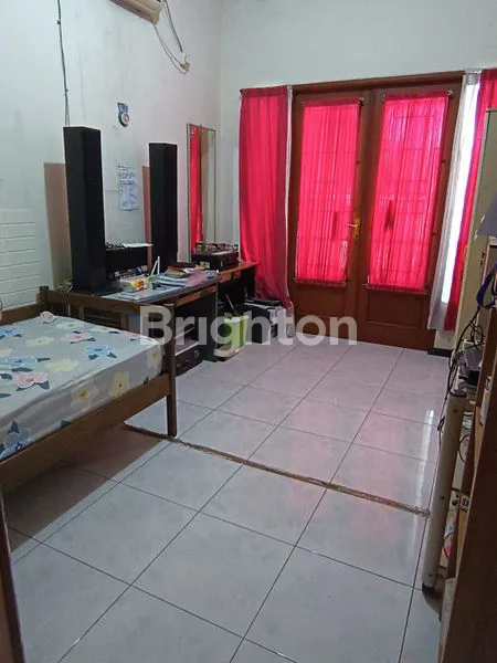 image RUMAH KLAMPIS SEMOLO (2)