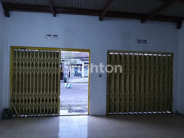 image RUMAH USAHA DIJUAL (3)