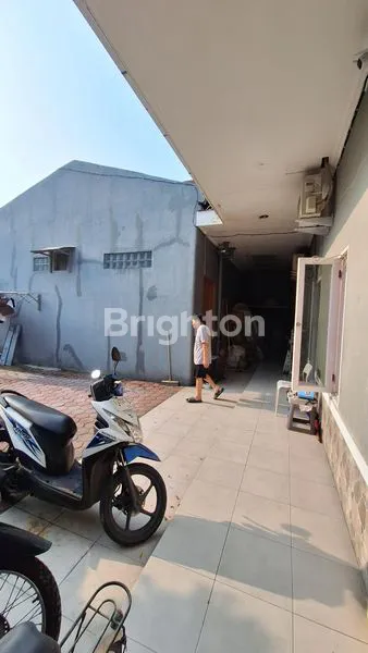image RUMAH HITUNG TANAH 525M² DI JELAMBAR (3)