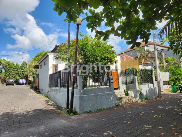 image  DISEWAKAN RUMAH NYAMAN DI LOKASI STRATEGIS DI KEROBOKAN KAJA (2)