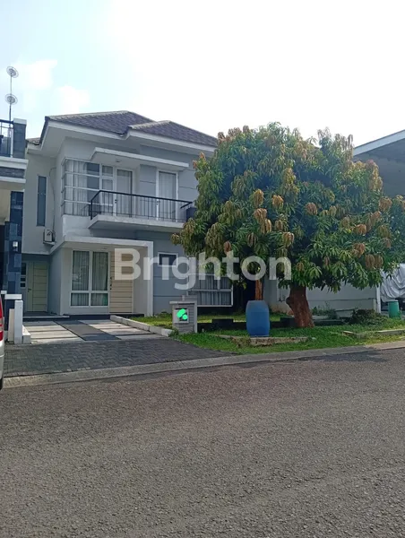 RUMAH MEWAH 2 LANTAI KOTA WISATA – SIAP HUNI, LOKASI PREMIUM & HARGA TERMURAH!