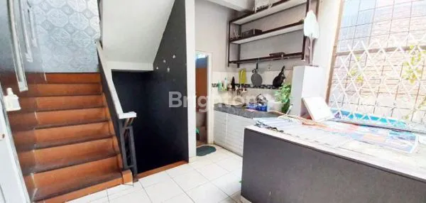 image RUMAH 3 LANTAI DI SARIASIH SARIJADI BANDUNG (3)