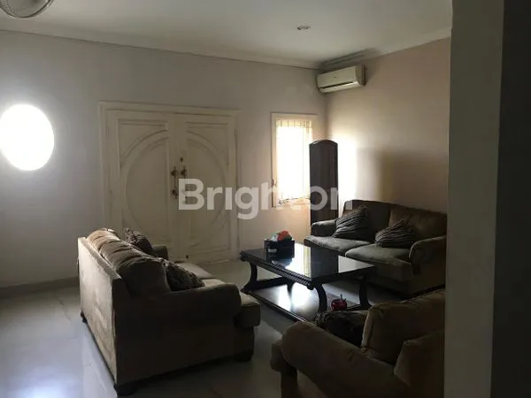 image HOT SALE! JUAL CEPAT NEGO SAMPAI DEAL RUMAH 3 LANTAI BANGUNAN KOKOH CIPINANG JAKARTA TIMUR (1)