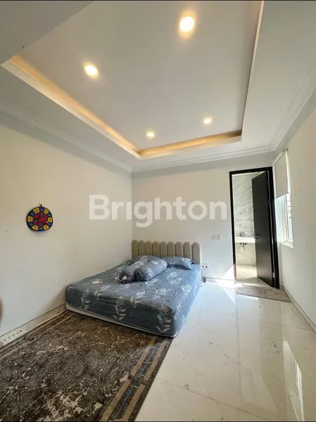 image JUAL RUMAH MEWAH DI JANTUNG SURABAYA BARAT. DEKAT PAKUWON MALL / PM , DEKAT LONTAR (5)