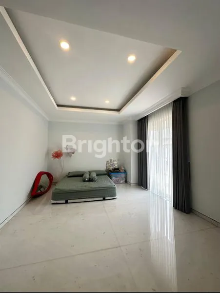 image JUAL RUMAH MEWAH DI JANTUNG SURABAYA BARAT. DEKAT PAKUWON MALL / PM , DEKAT LONTAR (1)