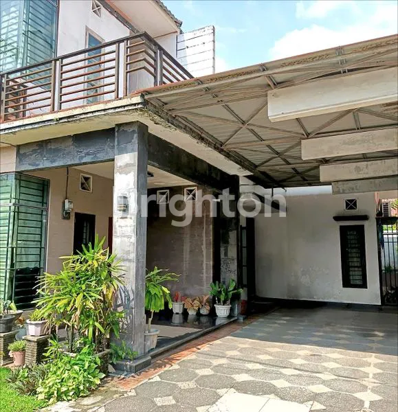 image RUMAH POSISI HOOK SIAP HUNI DENGAN LEBAR TANAH 20 METER DAERAH DEKAT GIVENCY ONE JL GAPERTA UJUNG KAPTEN SUMARSONO (1)