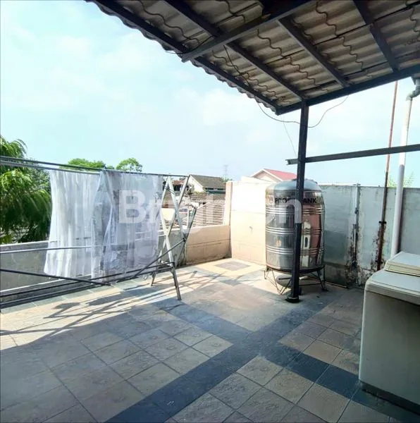 image RUMAH POSISI HOOK SIAP HUNI DENGAN LEBAR TANAH 20 METER DAERAH DEKAT GIVENCY ONE JL GAPERTA UJUNG KAPTEN SUMARSONO (8)