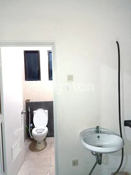 image RUMAH MINIMALIS CANTIK DI CENDANA RESIDENCE PAMULANG (4)