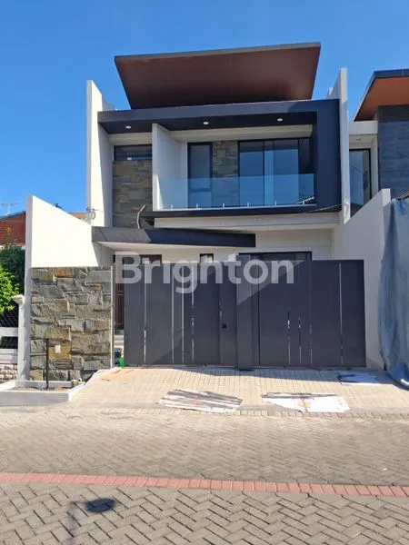 image RUMAH BARU GRESS 2 LANTAI DI MANYAR JAYA, SEMI-FURNISHED (1)