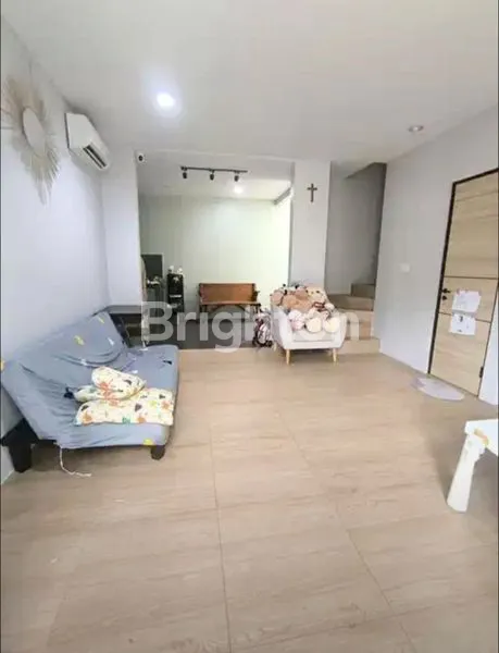 image RUMAH FULLY FURNISHED 2 LANTAI DI CENDANA PARC KARAWACI (2)