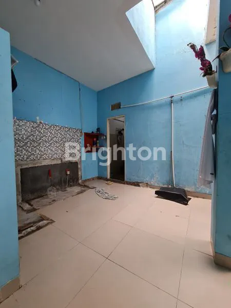 image RUMAH KOS 2,5 LANTAI JELAMBAR, ROI TINGGI, SHM LENGKAP (5)