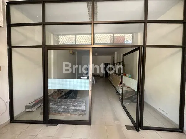 image RUKO 4 LANTAI SEMI FURNISHED LOKASI STRATEGIS PEKANBARU (2)