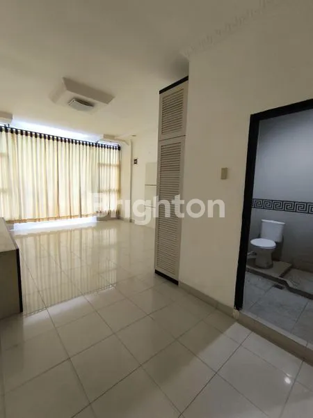 image RUKO 4 LANTAI SEMI FURNISHED LOKASI STRATEGIS PEKANBARU (4)