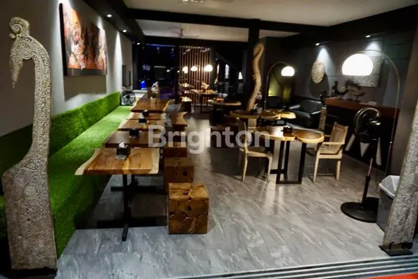 image EKS HOSTEL & RESTO BAR PREMIUM DI JANTUNG SEMINYAK BALI (3)