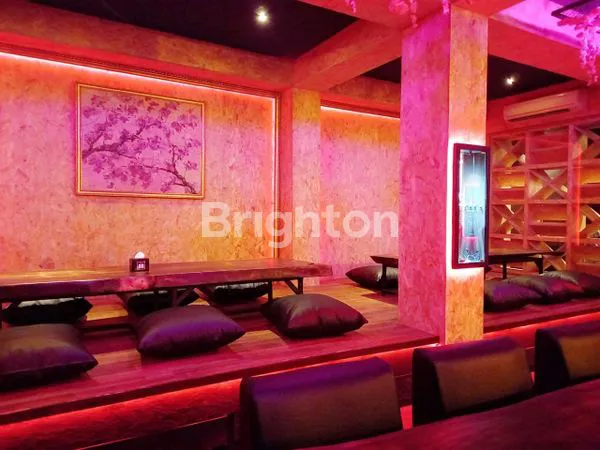 image EKS HOSTEL & RESTO BAR PREMIUM DI JANTUNG SEMINYAK BALI (4)