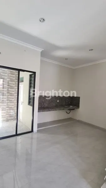 image RUMAH BARU 2 LANTAI DI KLAMPIS SEMOLO, SHM, DEKAT HOKKY MERR (3)