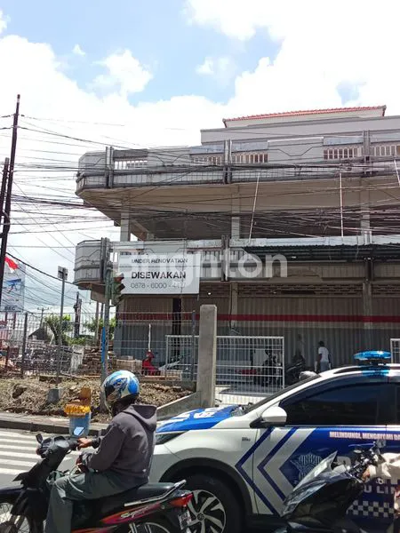 image SEWA RUKO PREMIUM 900M² DI PUSAT KOTA DENPASAR, LOKASI RAMAI (1)