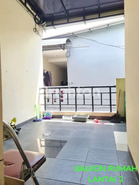 image RUMAH KOS 10 PINTU JELAMBAR (6)
