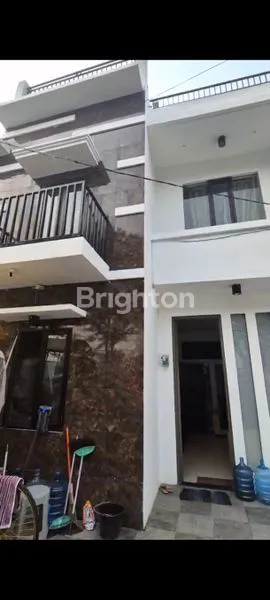 image RUMAH MEWAH 2 LANTAI FULL FURNISH DI BABATAN PRATAMA (3)