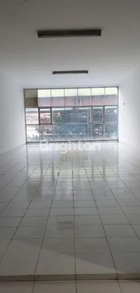 image RUKO STRATEGIS JEJER 3 MENGHADAP JALAN BESAR DI MALANG (6)