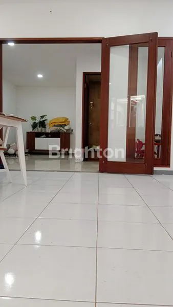 image RUMAH MEWAH 2 LANTAI SETRA DUTA - PREMIUM ONE GATE SYSTEM (1)