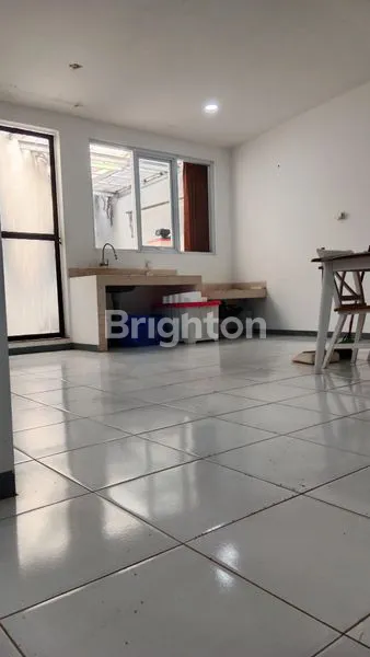 image RUMAH MEWAH 2 LANTAI SETRA DUTA - PREMIUM ONE GATE SYSTEM (4)