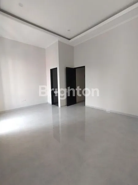 image RUMAH BARU 2 LANTAI PREMIUM NGINDEN INTAN TIMUR ROW JALAN LEBAR (5)