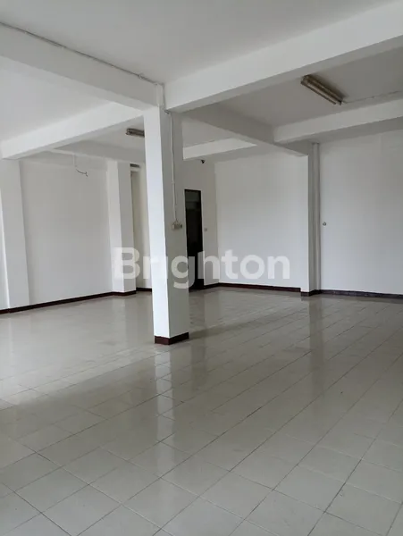 image 2 RUKO (3 LANTAI) LOSS JEMURSARI SURABAYA COCOK BUAT KANTOR ATAU USAHA LAINNYA (3)