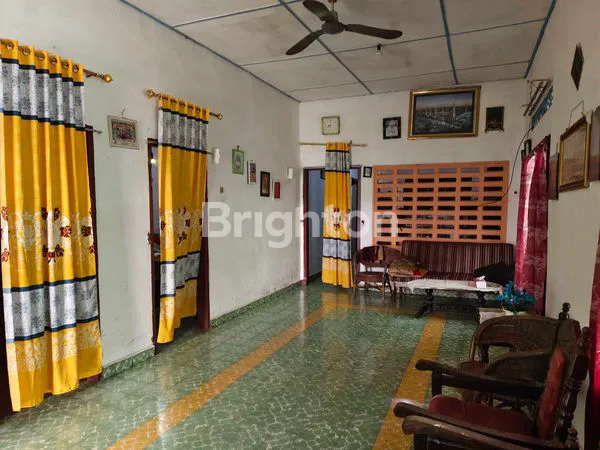 image RUMAH LUAS 200M² DI JALAN RAKYAT DEKAT MMTC & RS PRINGADI (2)