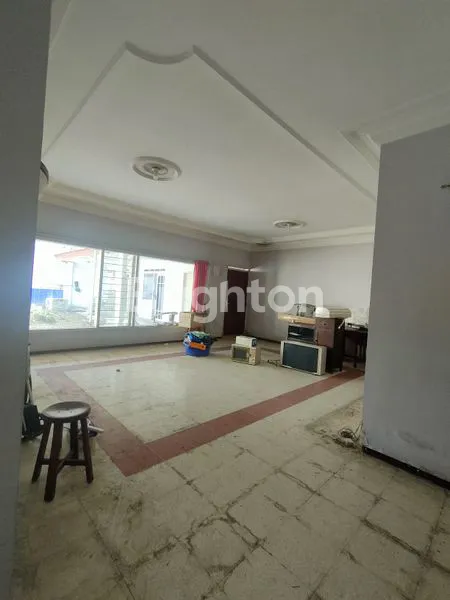 image RUMAH USAHA STRATEGIS DI FLAMBOYAN MALANG, (2)