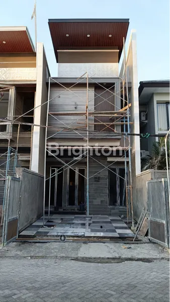 image SATU SATU NYA RUMAH BARU GRESS DI MANYAR JAYA UNDER 2M ONE GATE SISTEM, BEBAS BANJIR, ROW JALAN 4 MOBIL LUEBARRR (2)