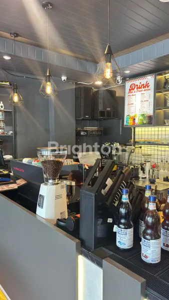 image RUKO STRATEGIS MANYAR KERTOARJO, 3 LANTAI 390M² (2)