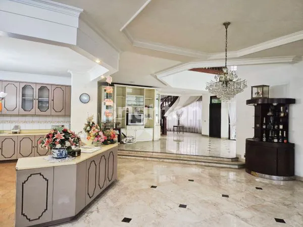 image RUMAH AREA PREMIUM 2 LANTAI DI AMANDOLE, TOMANG JAKARTA BARAT  (2)