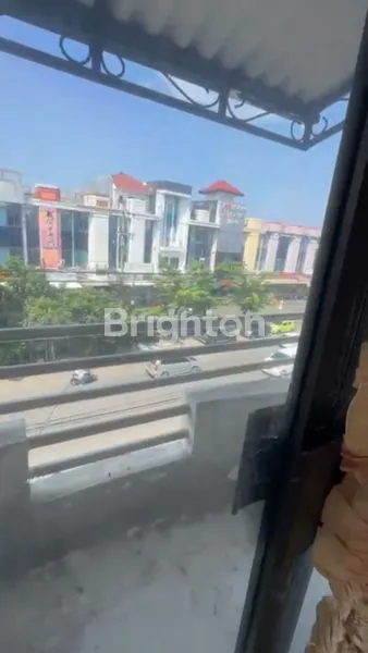 image RUKO 3 LT SIAP PAKAI SANGAT STRATEGIS DAN RAMAI POSISI HOOK SANGAT COCOK UNTUK INVESTASI DIKOMPLEK RUKO MILENIA KLAMPIS JAYA DEKAT BRATANG, NGINDEN, MERR (7)