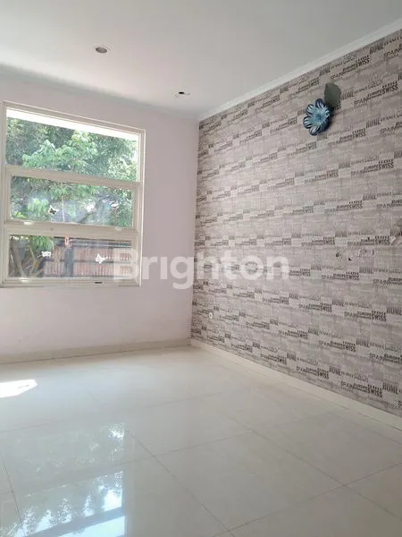 image HUNIAN LUAS 700M² DENGAN 8 KAMAR TIDUR DI PERUMAHAN ELITE CIMAHI (4)