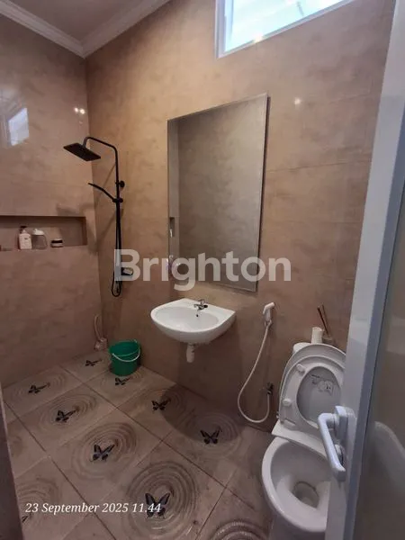 image RUMAH MODERN DI PUSAT KOTA TULUNGAGUNG (4)