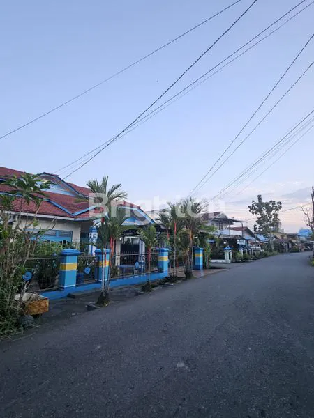 image HUNIAN SEMI-FURNISHED 150M² STRATEGIS DI JL. SAWO PONTIANAK (4)