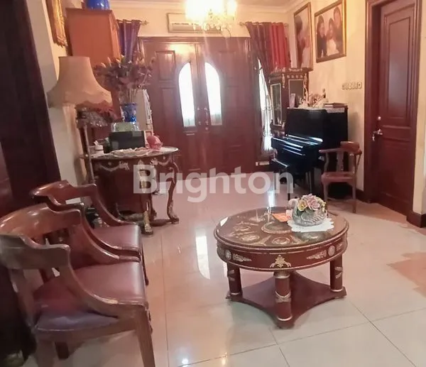 image RUMAH SEMI-FURNISHED 273M² DI JAKARTA PUSAT, COCOK UNTUK KOS (8)