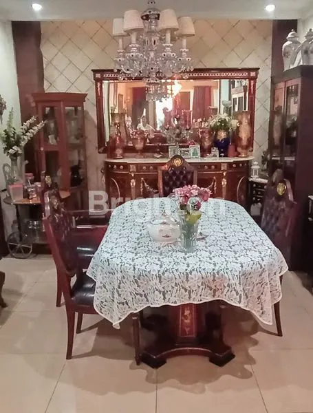 image RUMAH SEMI-FURNISHED 273M² DI JAKARTA PUSAT, COCOK UNTUK KOS (5)
