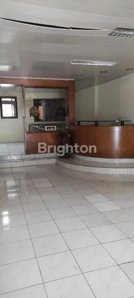 image GEDUNG PERKANTORAN DI MAMPANG PRAPATAN JAKARTA SELATAN (2)