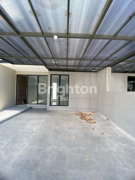 image RUMAH BARU GRESS DI RUBY PONDOK TJANDRA INDAH, SELANGKAH KE SPORT CLUB, DEKAT TOL DAN BANDARA JUANDA, LINGKUNGAN SUDAH TERBENTUK DAN NYAMAN, ONE GATE SYSTEM (2)