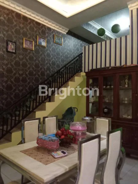 image RUMAH MEWAH 2 LANTAI DI JEMBER, 4KT, DEKAT KANTOR CAMAT (7)