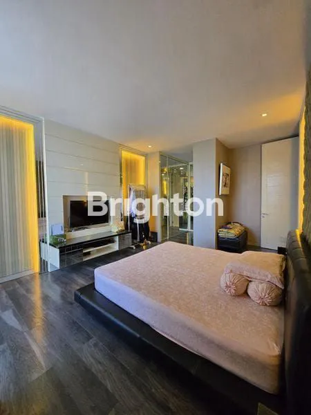 image RUMAH PREMIUM PAKUWON CITY, 180M², 4+1 KT, HADAP TIMUR (5)