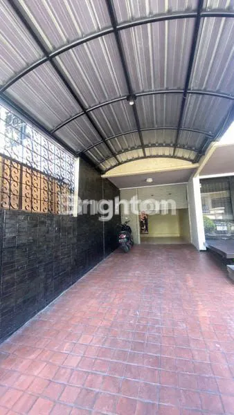 image RUMAH MEWAH 2 LANTAI ONE GATE SYSTEM DI LANGSEP MALANG (3)