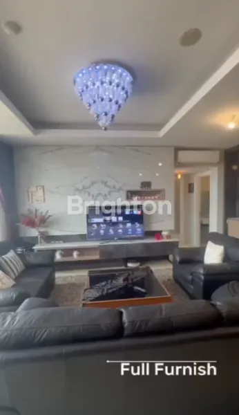 image VOILA CIPUTRA WORLD PRIVATE LIFT FULL FURNISH 2 BR VIEW CITY & MOUNTAIN (1)